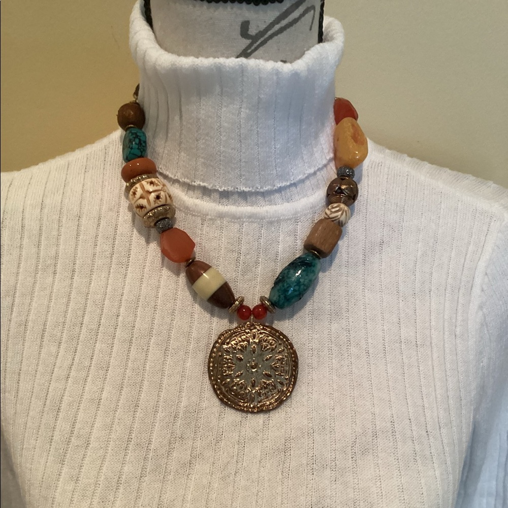 Chico’s multi stone pendant necklace
